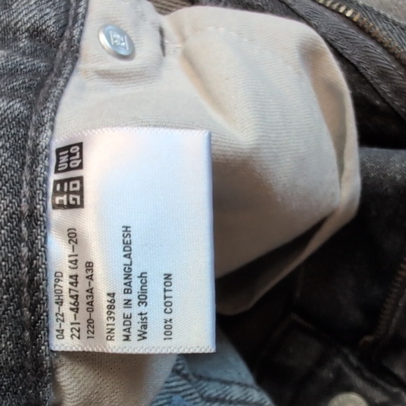 Uniqlo Wide Straight Jeans, size 30, gray denim, EUC - Picture 4 of 6